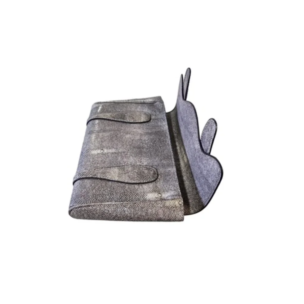 BCBGMAXAZRIA‎ STEPHANY FAUXSTINGRAY CLUTCH